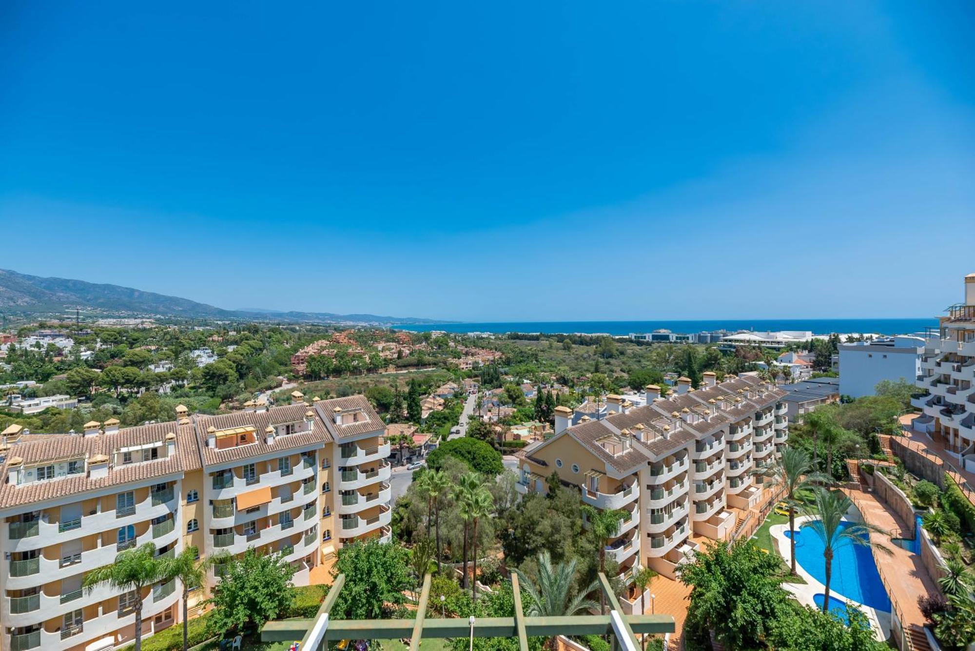 Elegant 2 Bdrm Penthouse With Bbq And Pools Apartment Marbella Luaran gambar