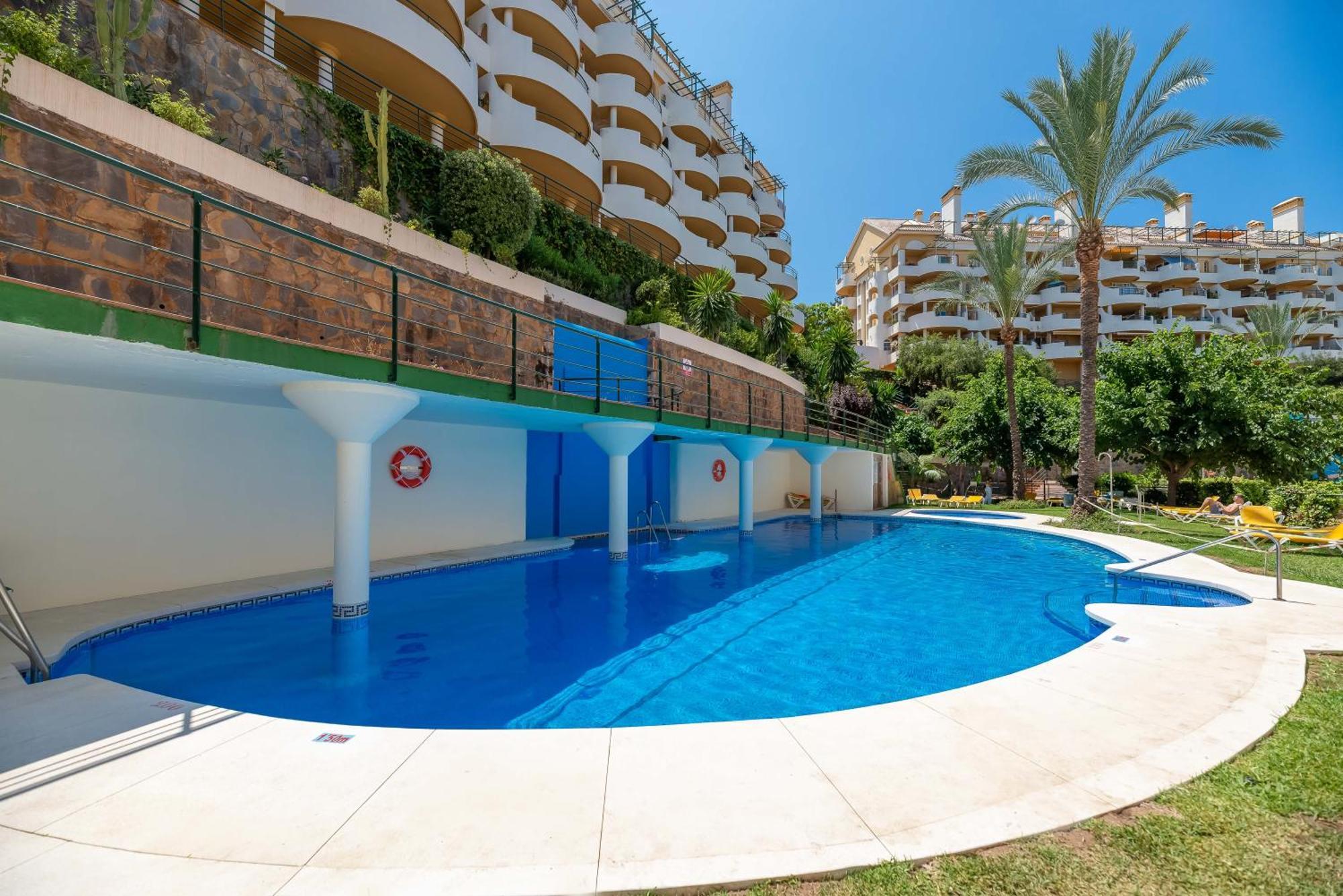 Elegant 2 Bdrm Penthouse With Bbq And Pools Apartment Marbella Luaran gambar