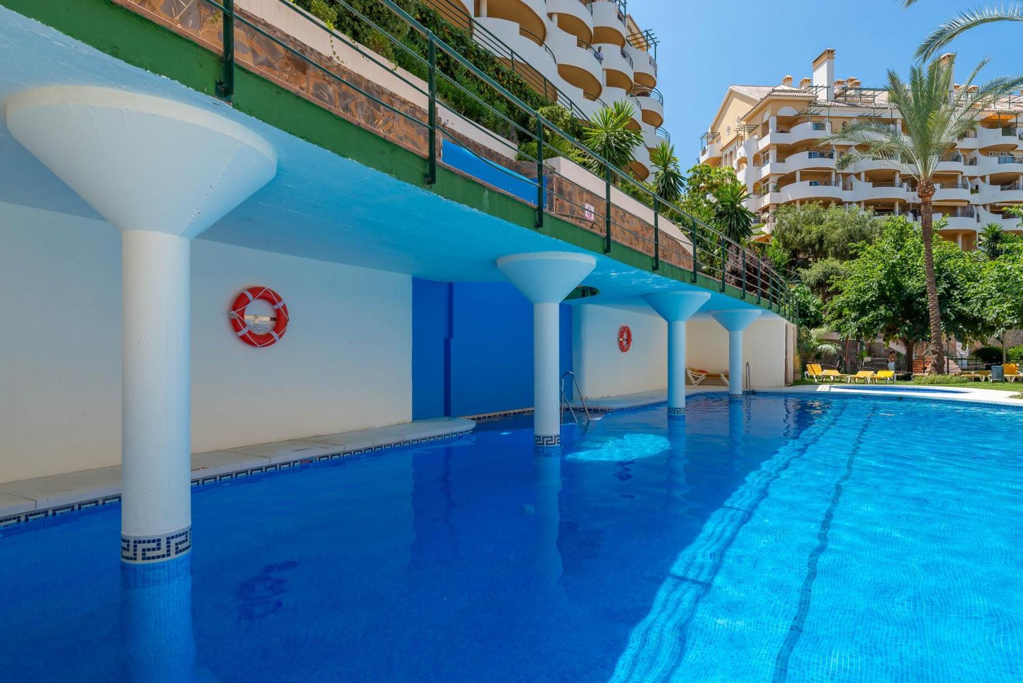 Elegant 2 Bdrm Penthouse With Bbq And Pools Apartment Marbella Luaran gambar